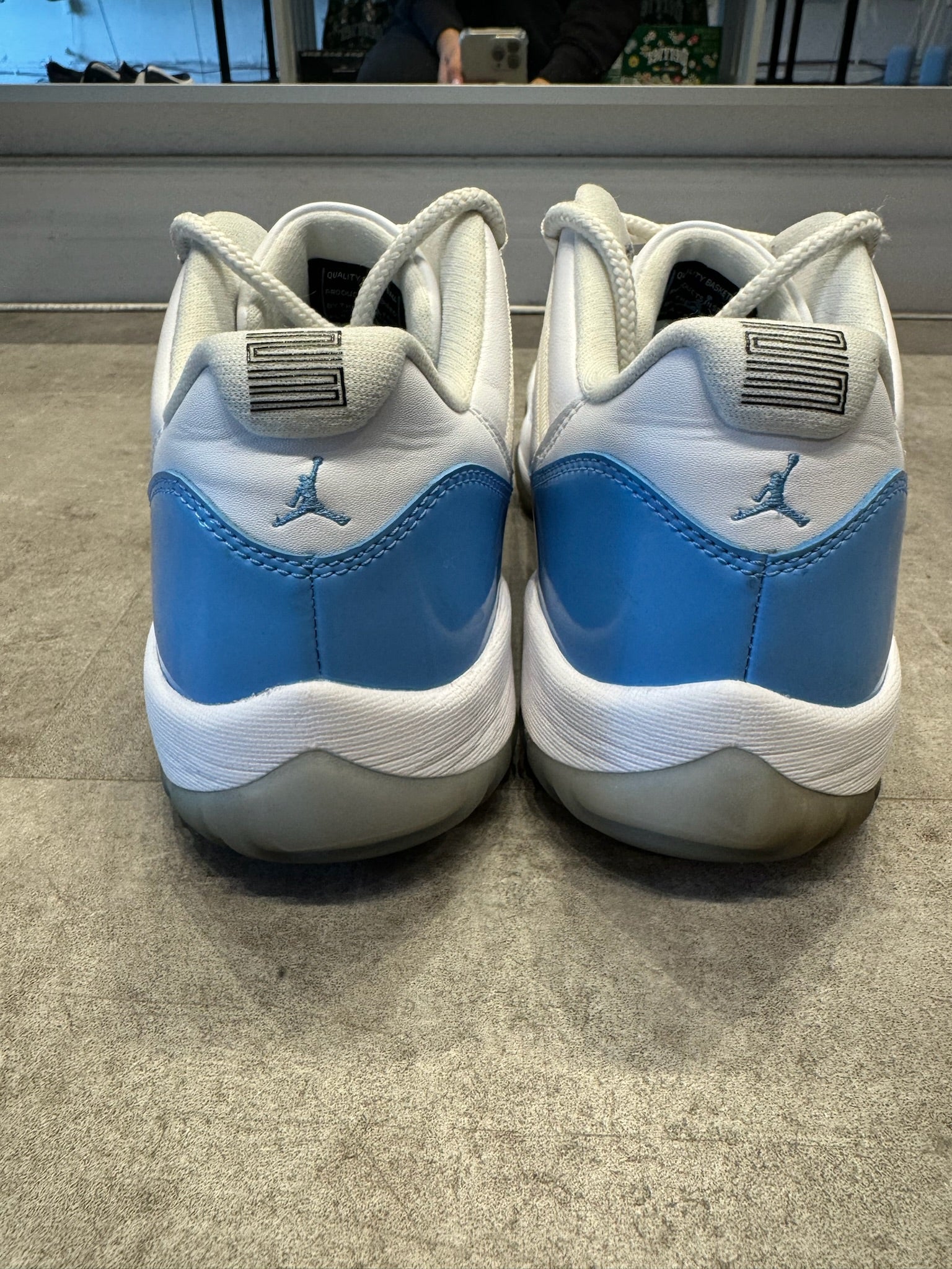 Jordan 11 Retro Low University Blue (Preowned)