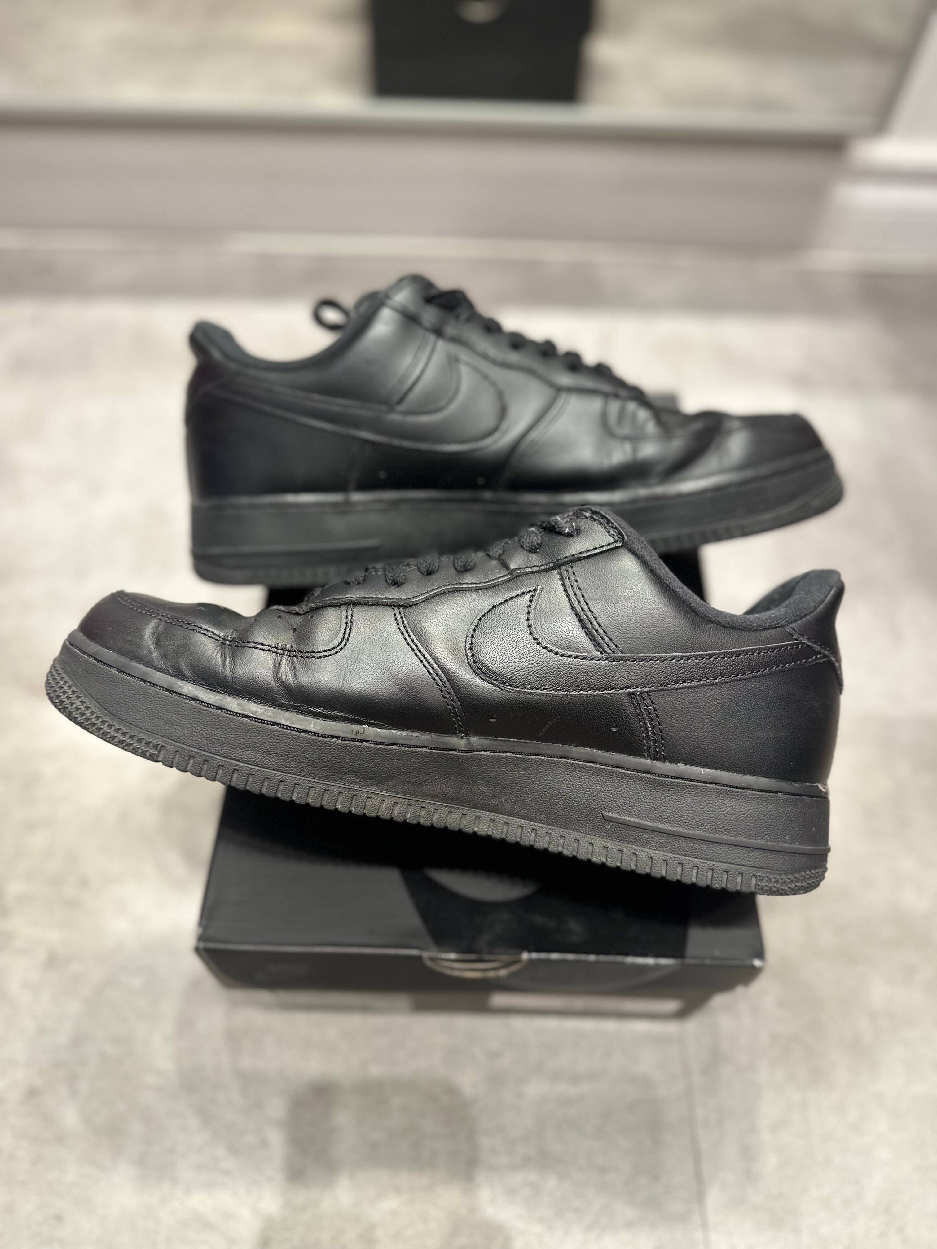 Nike Air Force 1 Low SP Supreme Black (Preowned Size 10.5)