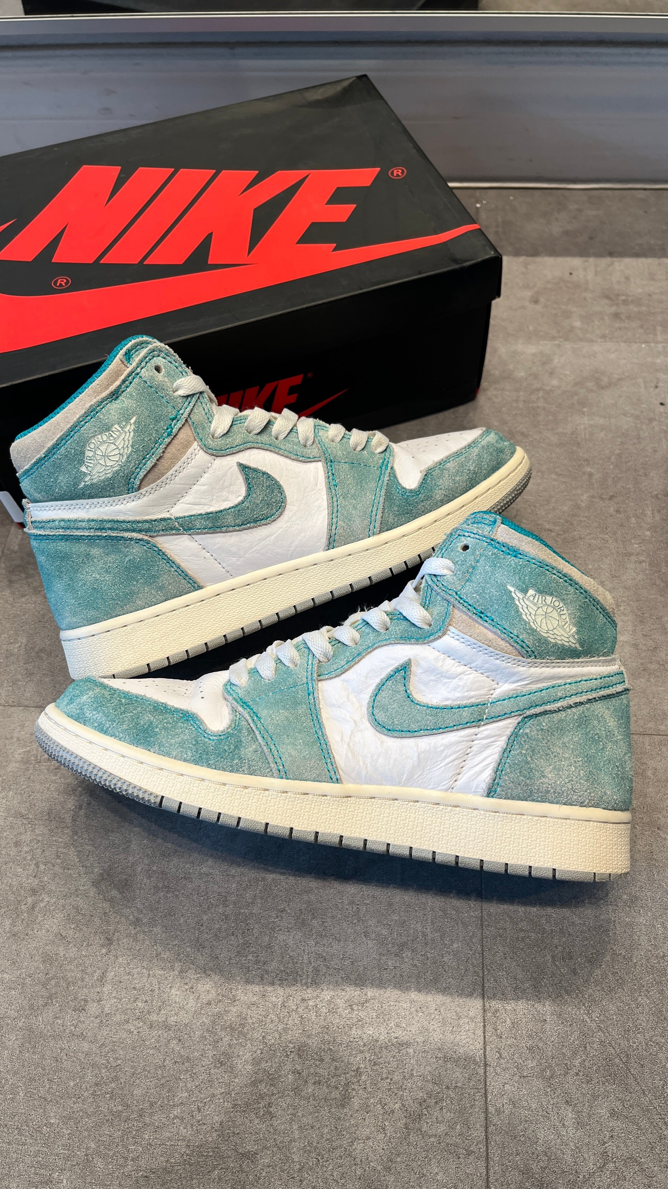 Jordan 1 Retro High Turbo Green (GS) (Preowned)