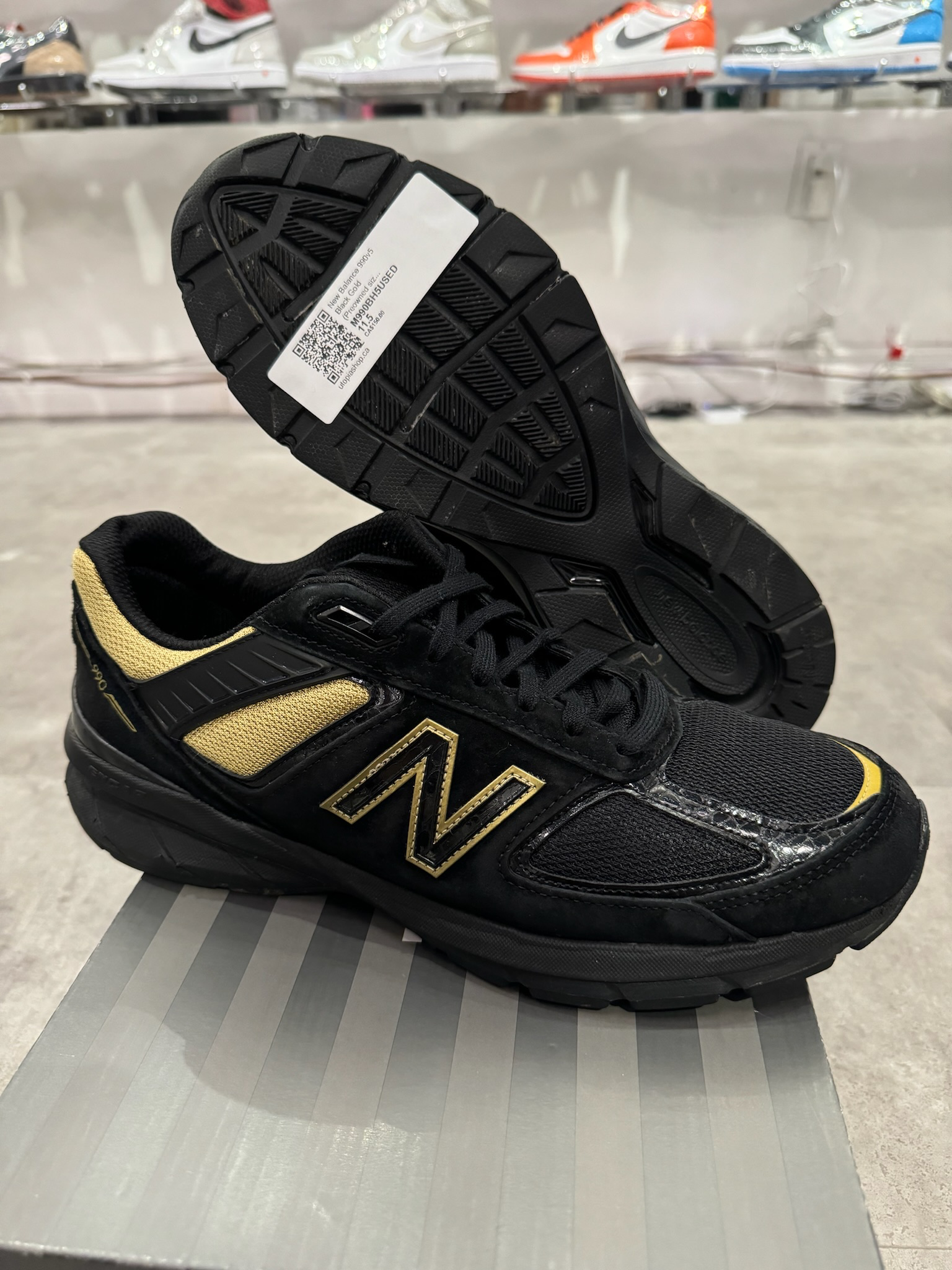 New Balance 990v5 Black Gold (Preowned size 11.5)