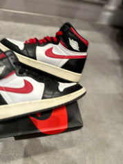 Jordan 1 High Black Gym Red (GS) (Preowned Size 5Y)