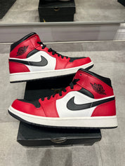 Jordan 1 Mid Chicago Black Toe (Preowned)