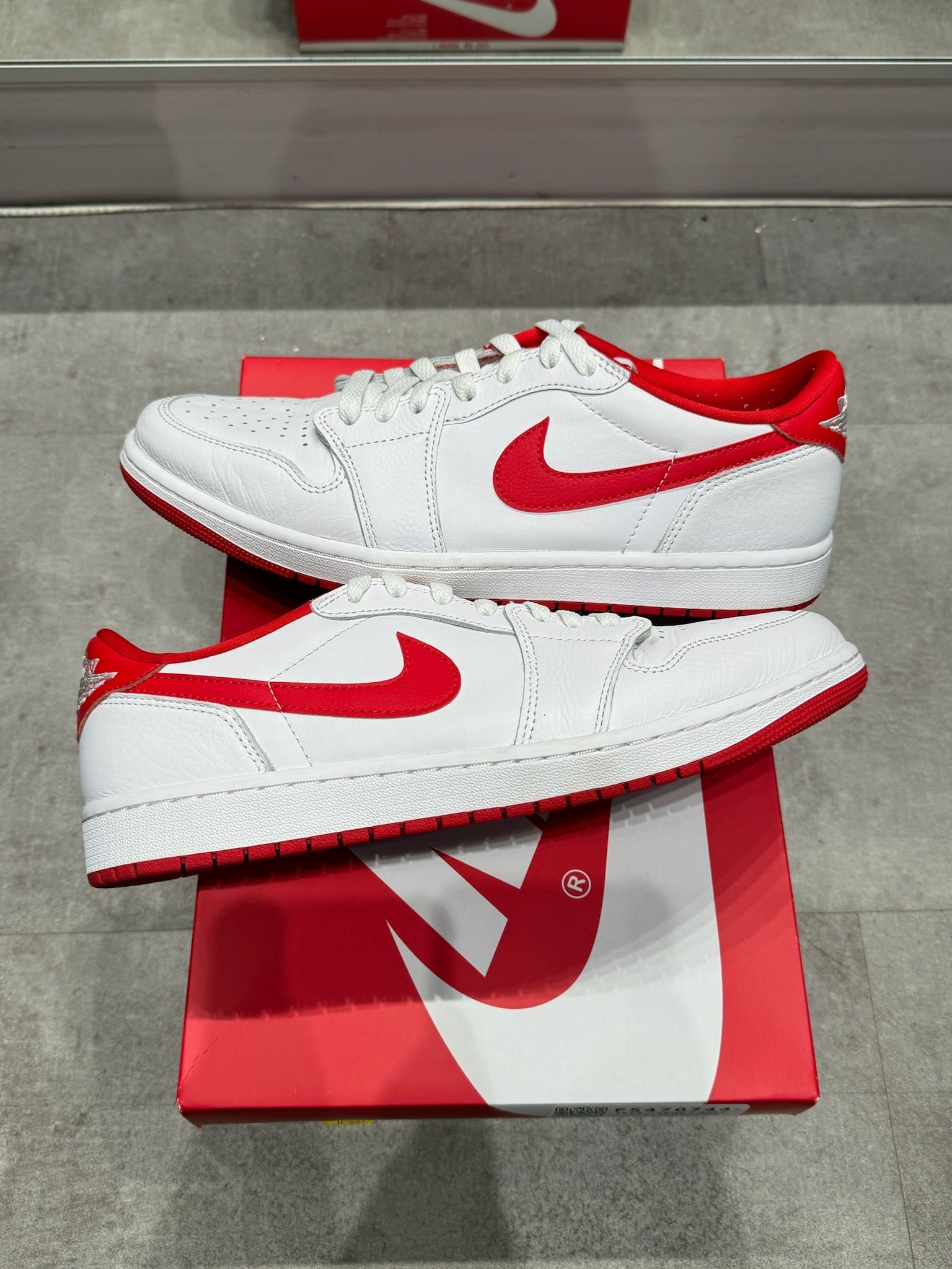 Jordan 1 Low OG University Red (Preowned Size 11)