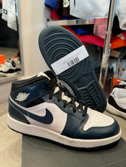 Jordan 1 Mid Armory Navy (GS) (Preowned)