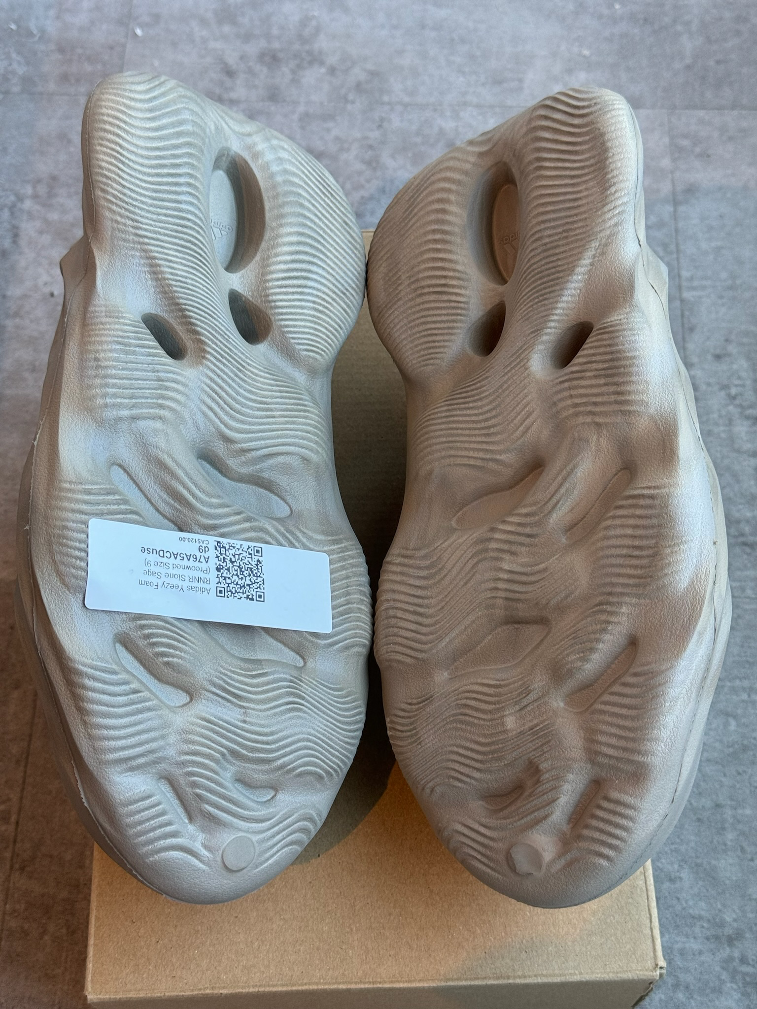 Adidas Yeezy Foam RNNR Stone Sage (Preowned Size 9)