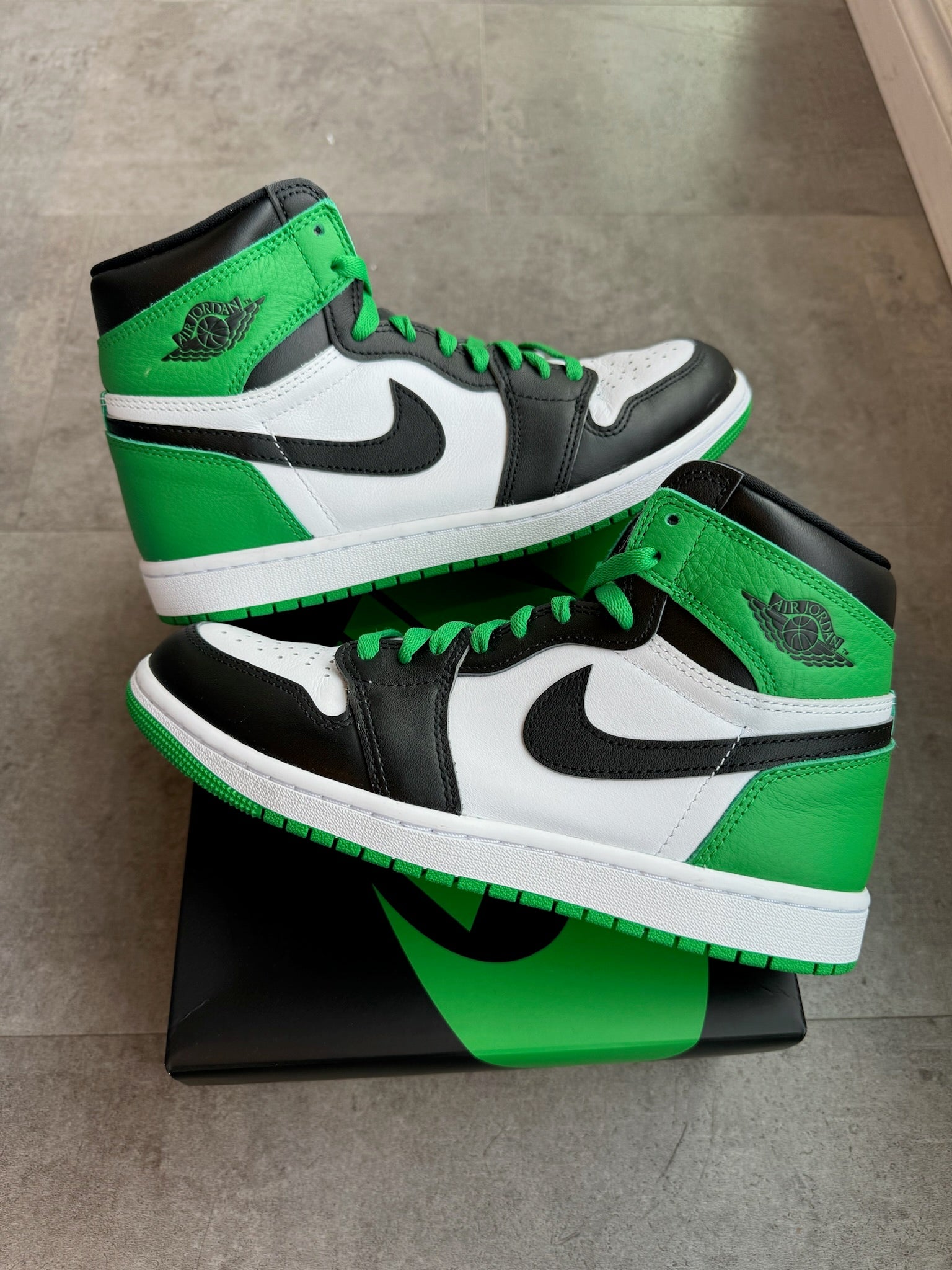 Jordan 1 Retro High Lucky Green (Preowned)