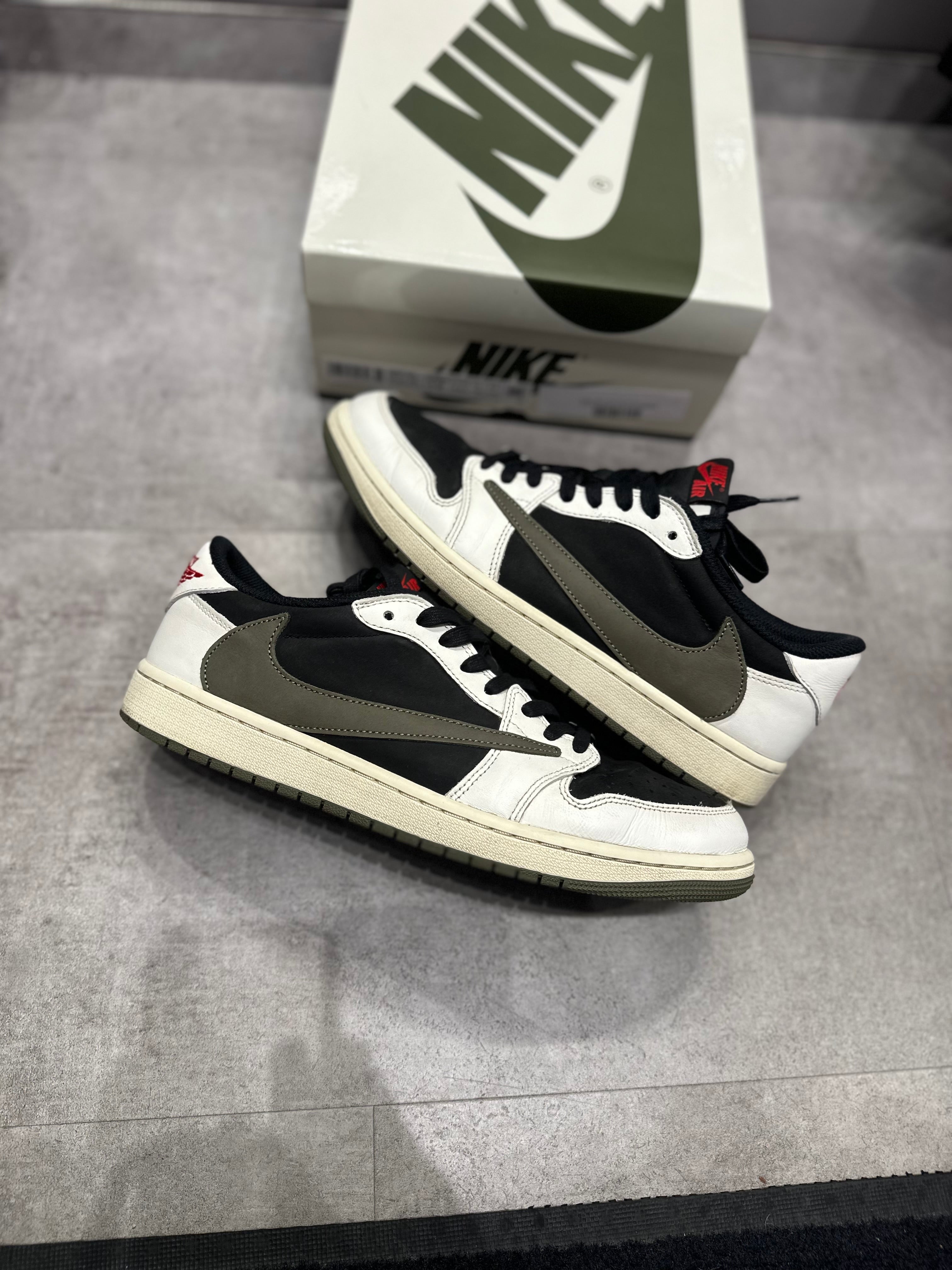 Jordan 1 Retro Low OG SP Travis Scott Olive (W) (Preowned Size 12W)