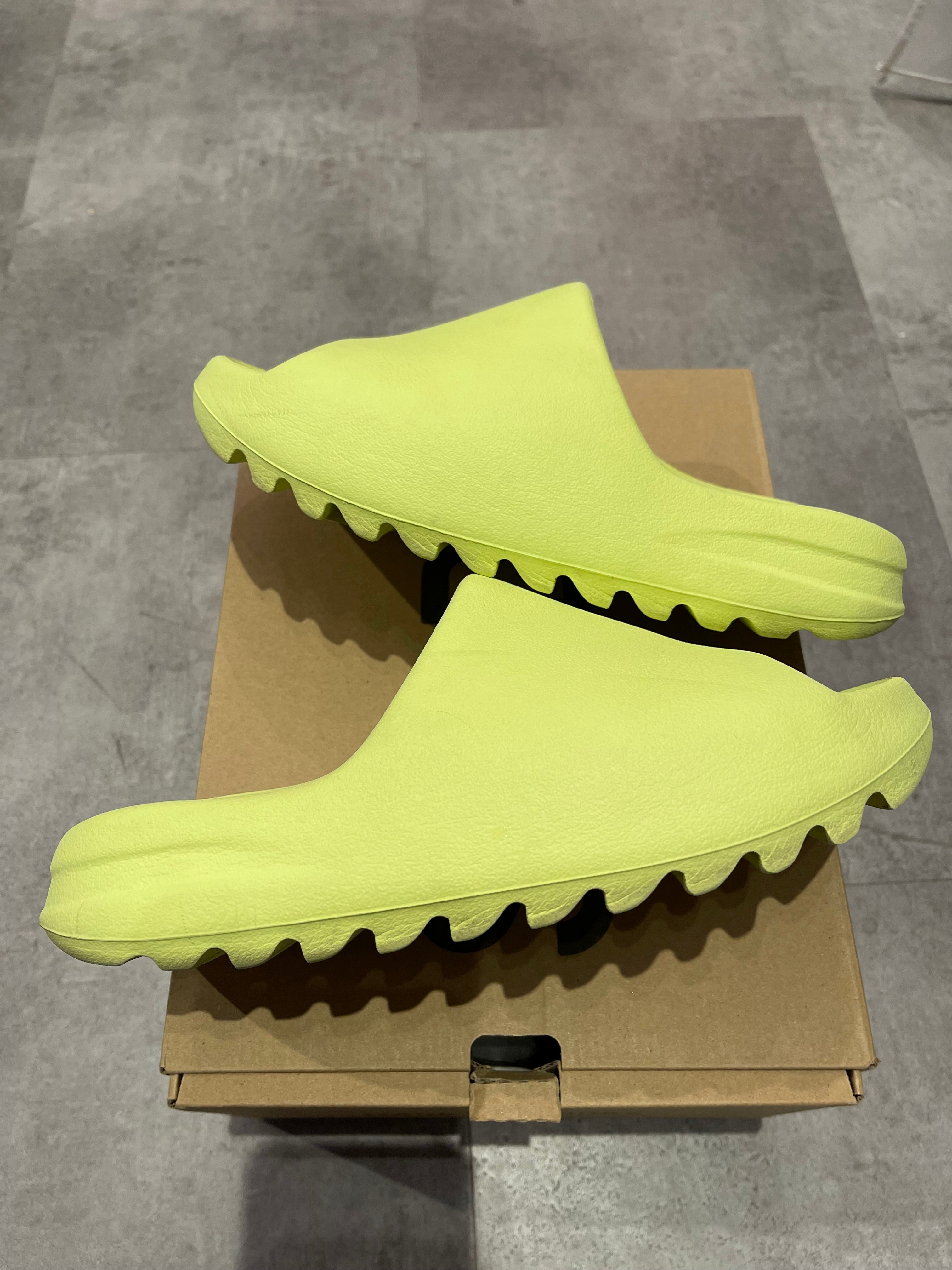 Adidas Yeezy Slide Green Glow (Preowned Size 7)