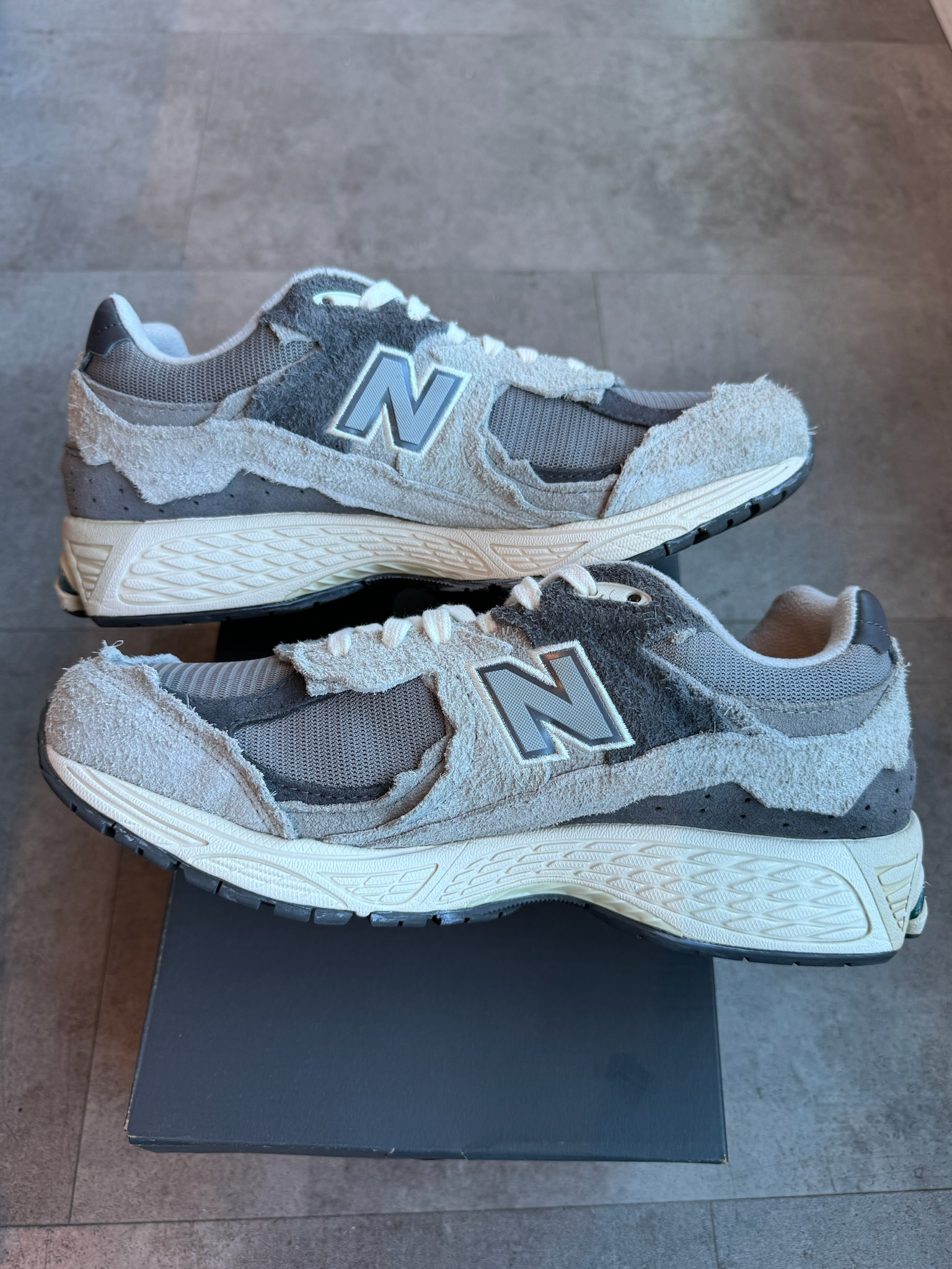 New Balance 2002R Protection Pack Rain Cloud (Preowned Size 9)