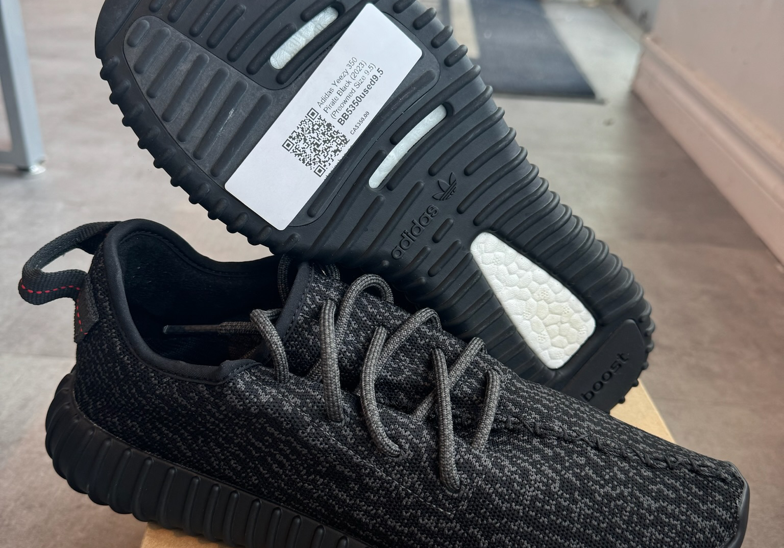 Adidas Yeezy 350 Pirate Black (2023) (Preowned Size 9.5)