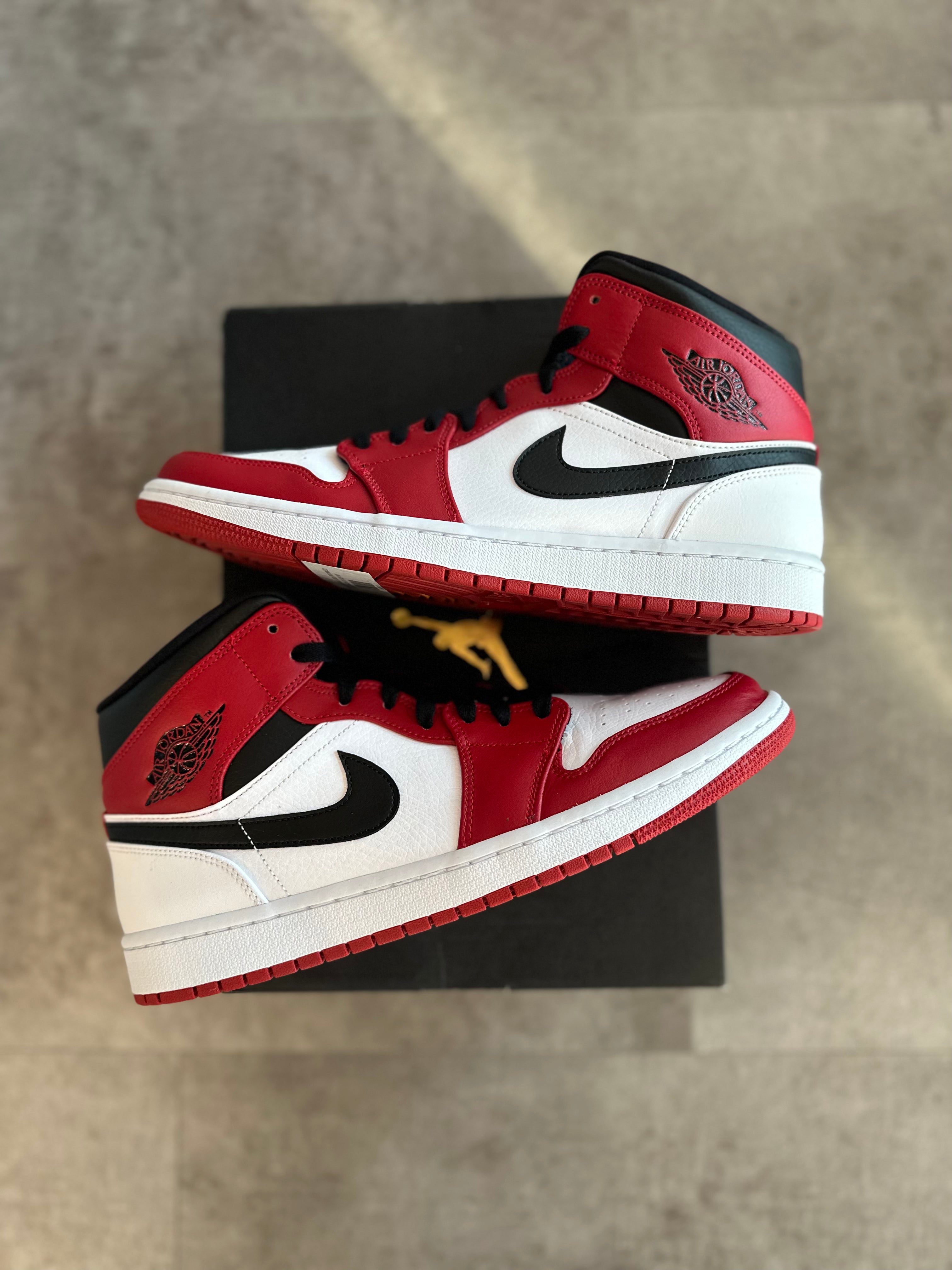 Jordan 1 Mid Chicago (2020) (Preowned)