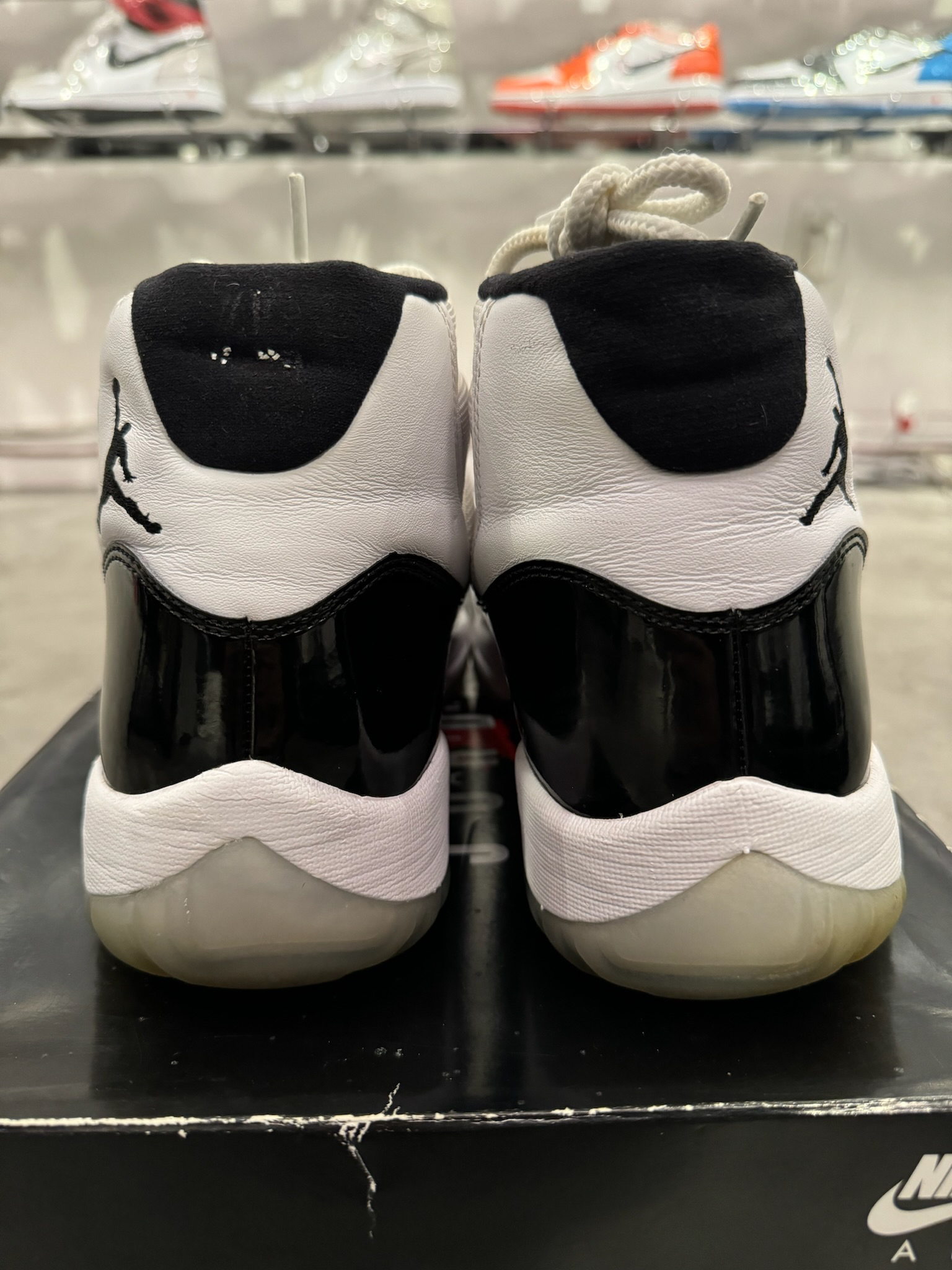 Jordan 11 Retro Concord (2018) (Preowned Size 11.5)