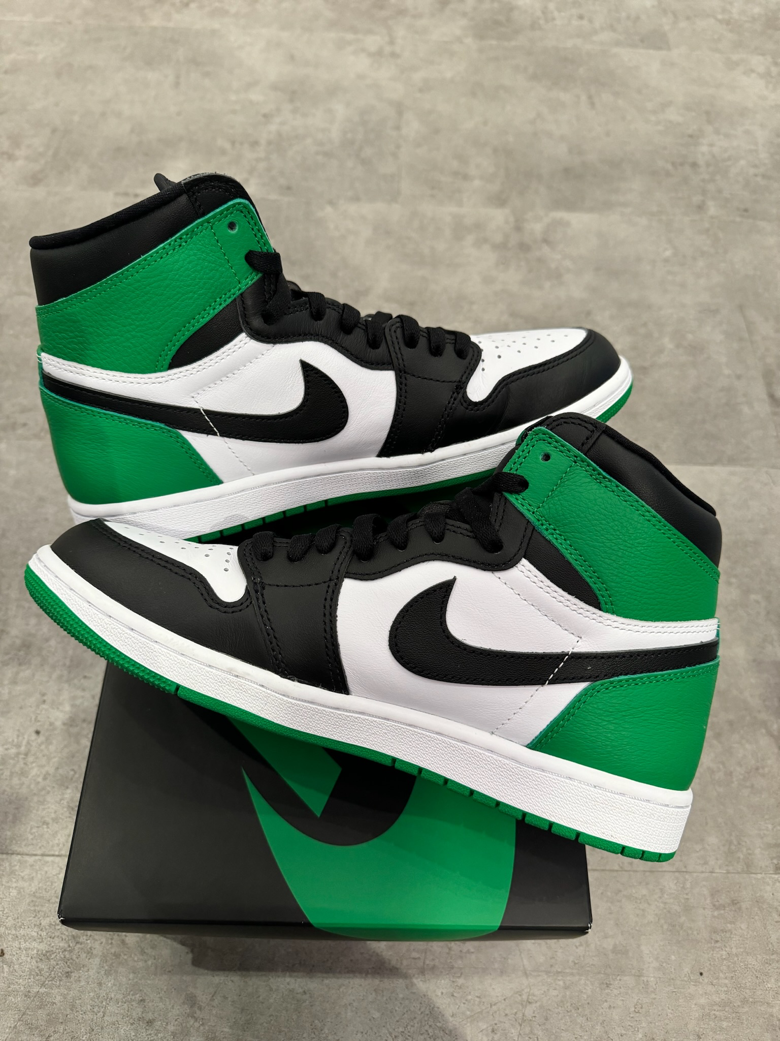 Jordan 1 Retro High Lucky Green (Preowned Size 10)