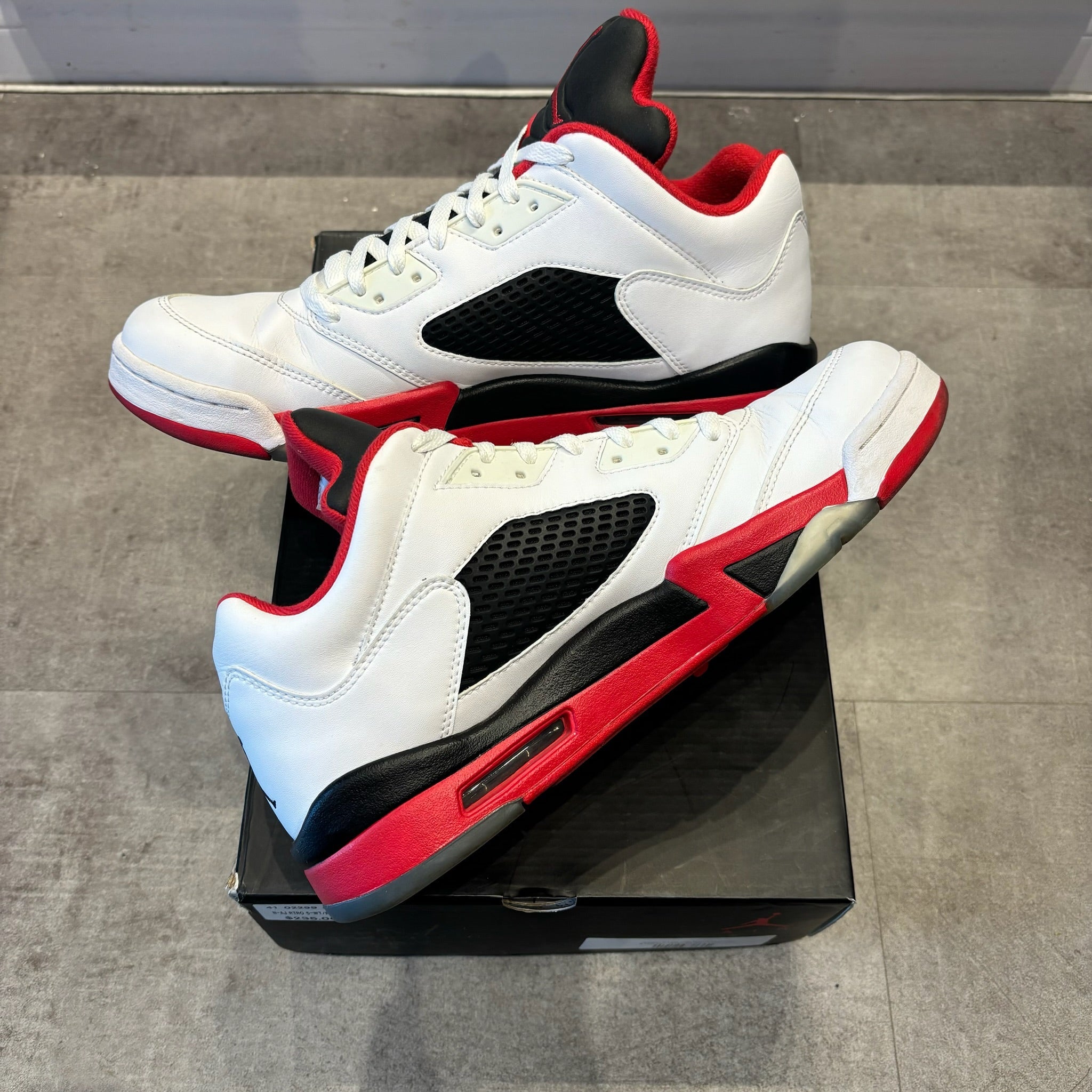 Jordan 5 Low Fire Red (Preowned)