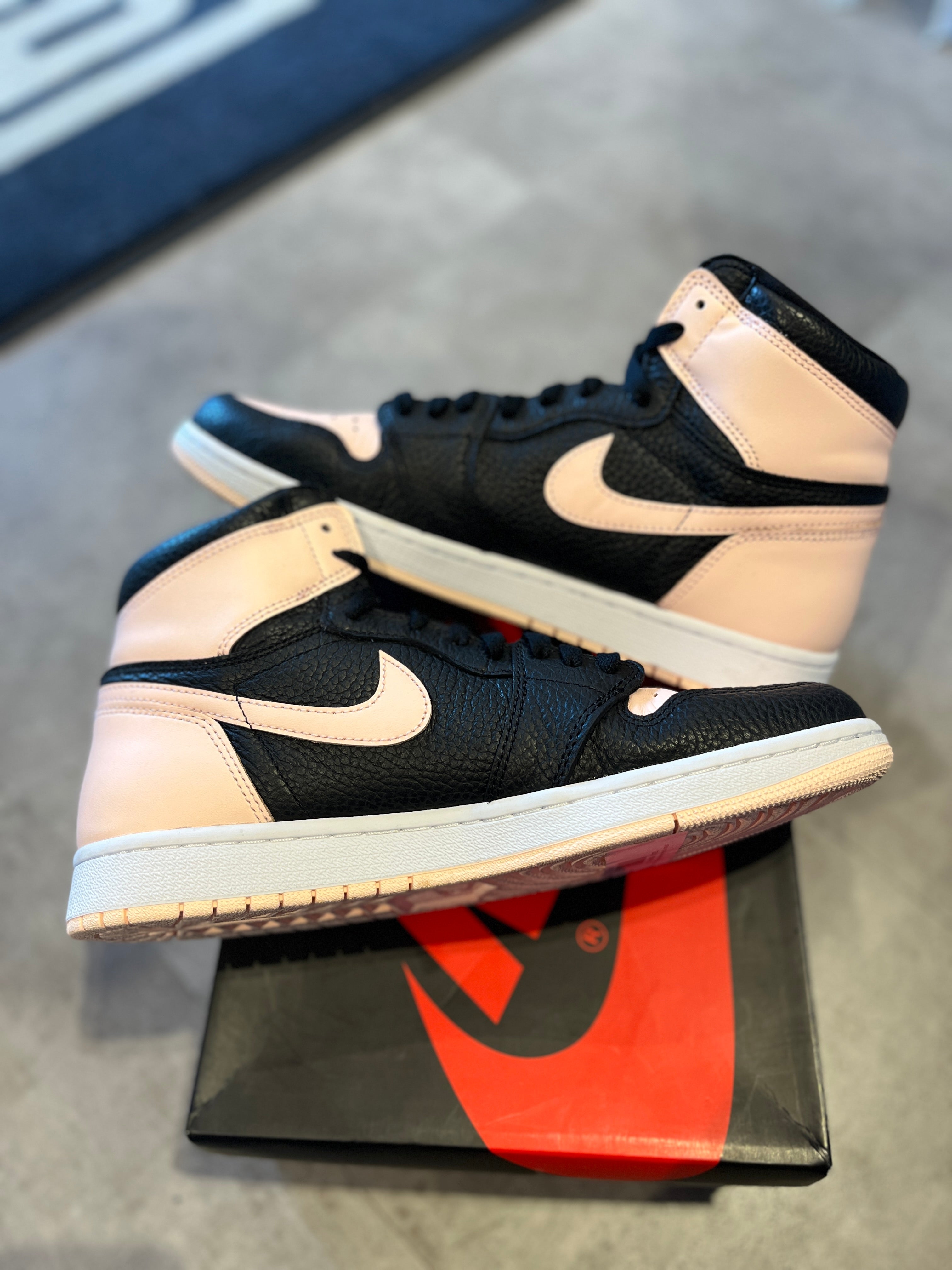 Jordan 1 Retro High Crimson Tint (Preowned Size 11)